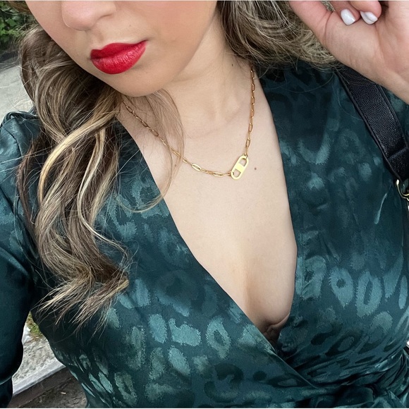 GREEN DRESS - Picture 3 of 4